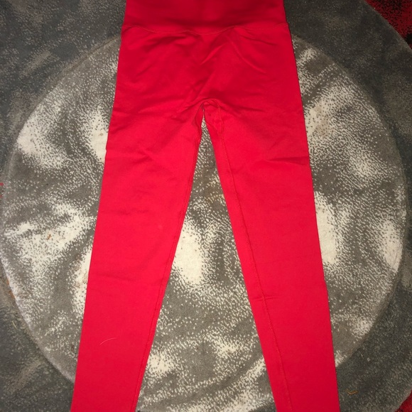 PeachyBunz Voluptuous 2.0 Leggings (Red) - Picture 2 of 2